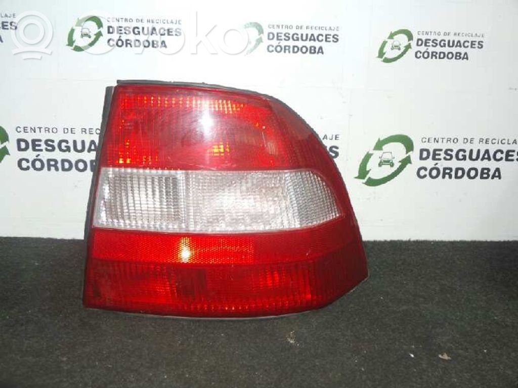Rear/tail lights   VECTRAB5PUERTAS,9599BLANCO