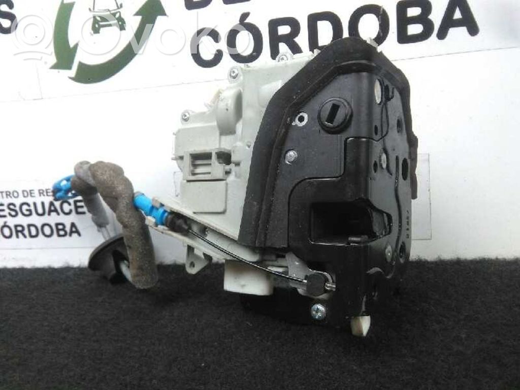 Rear door lock   8K0839016H,5PINES,CONECTORBLANCO