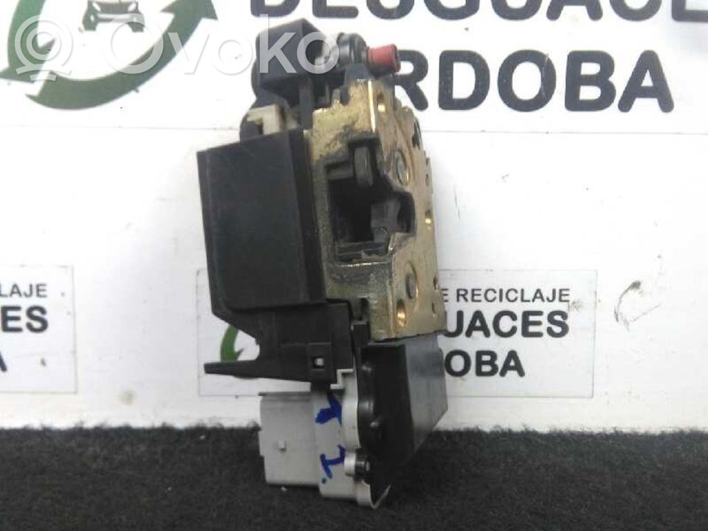 Citroen C5 Rear door lock 