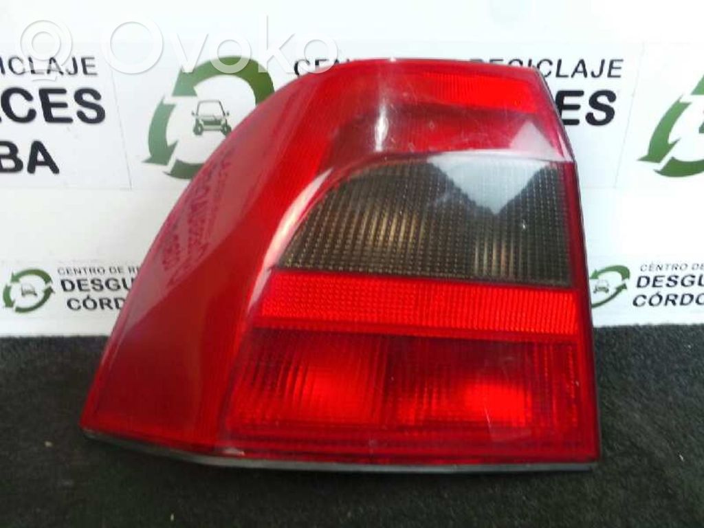 Rear/tail lights   VECTRAB5PUERTAS,9902NEGRO