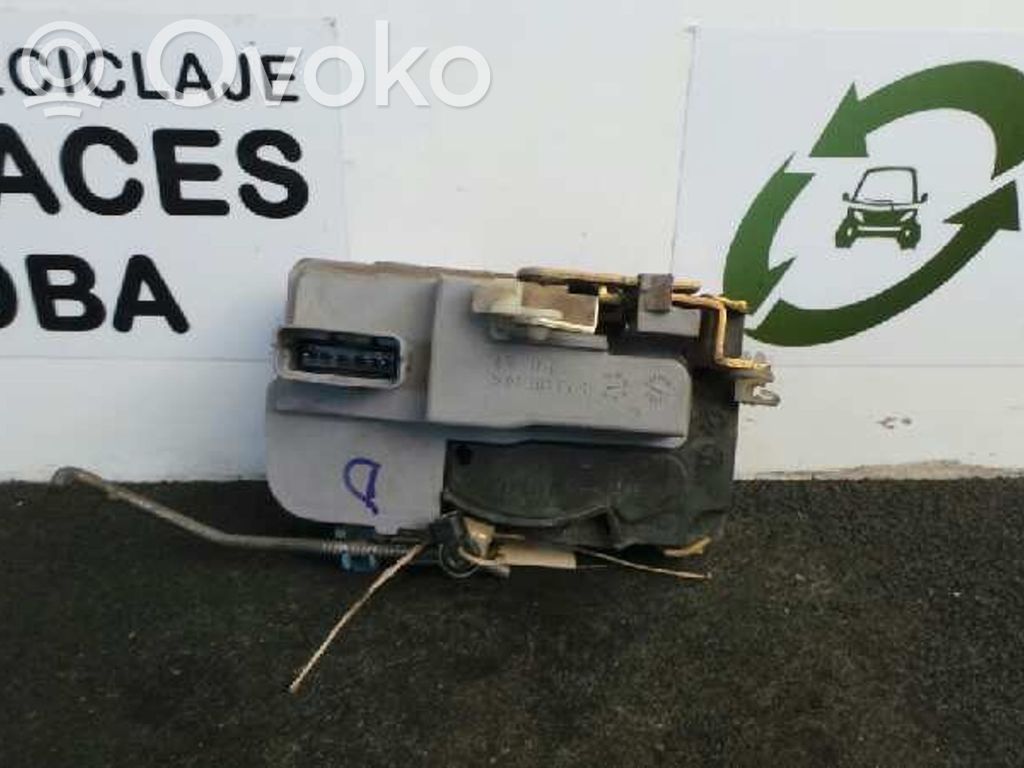 Peugeot Partner Cerradura de puerta delantera 