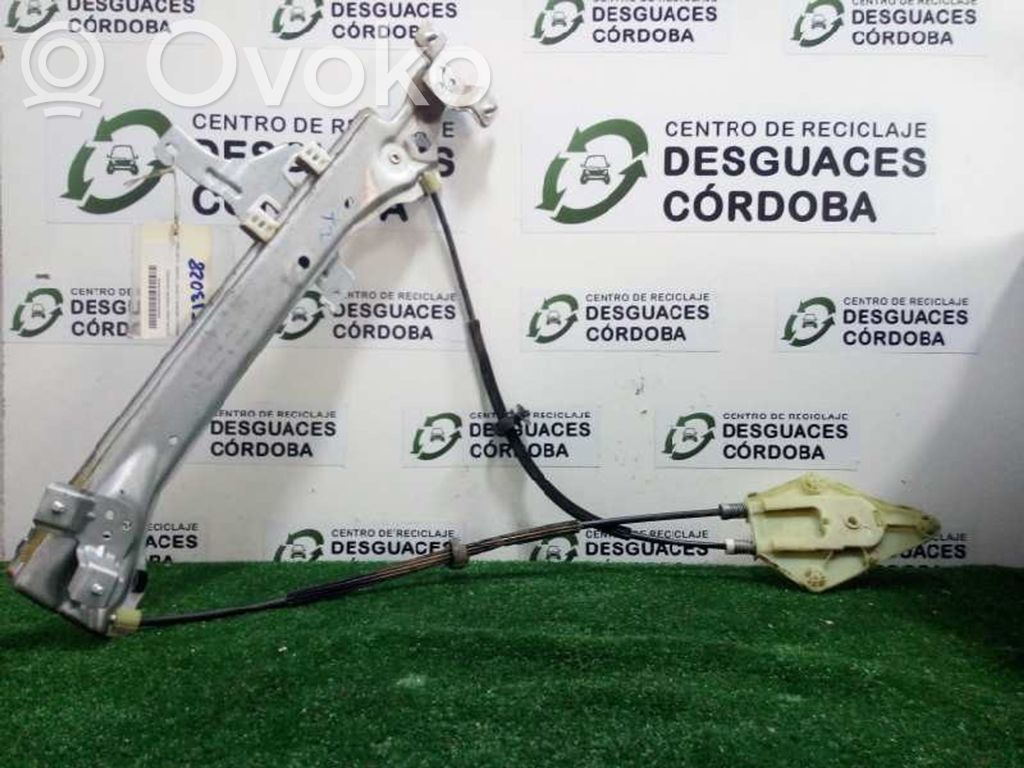 Renault Megane III Rear window lifting mechanism without motor 