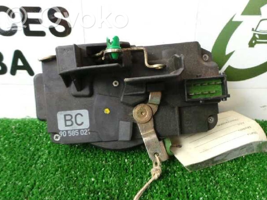 Opel Vectra B Front door lock 