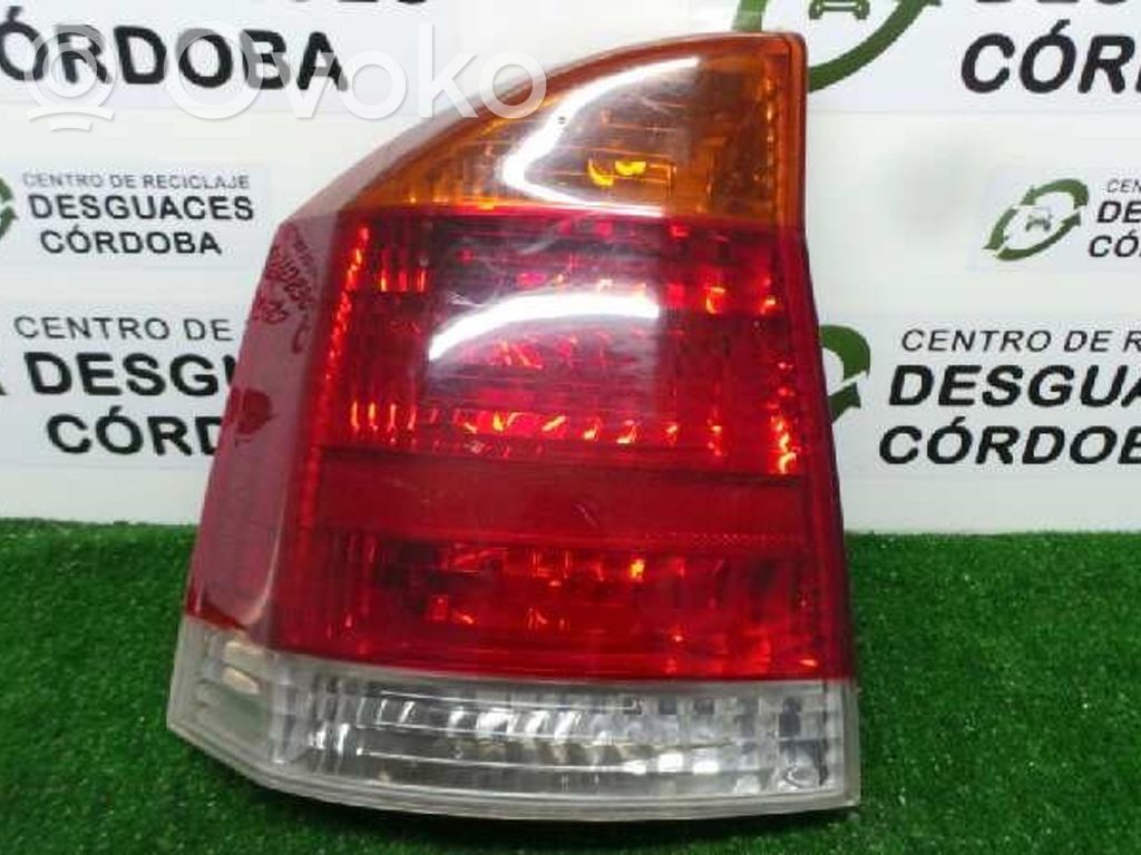 Opel Vectra C Aizmugurējais lukturis virsbūvē 