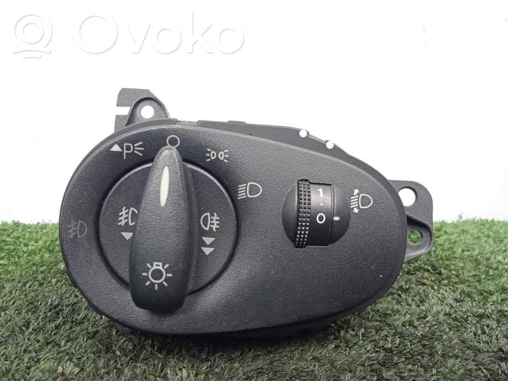 Ford Focus Multifunctional control switch/knob 