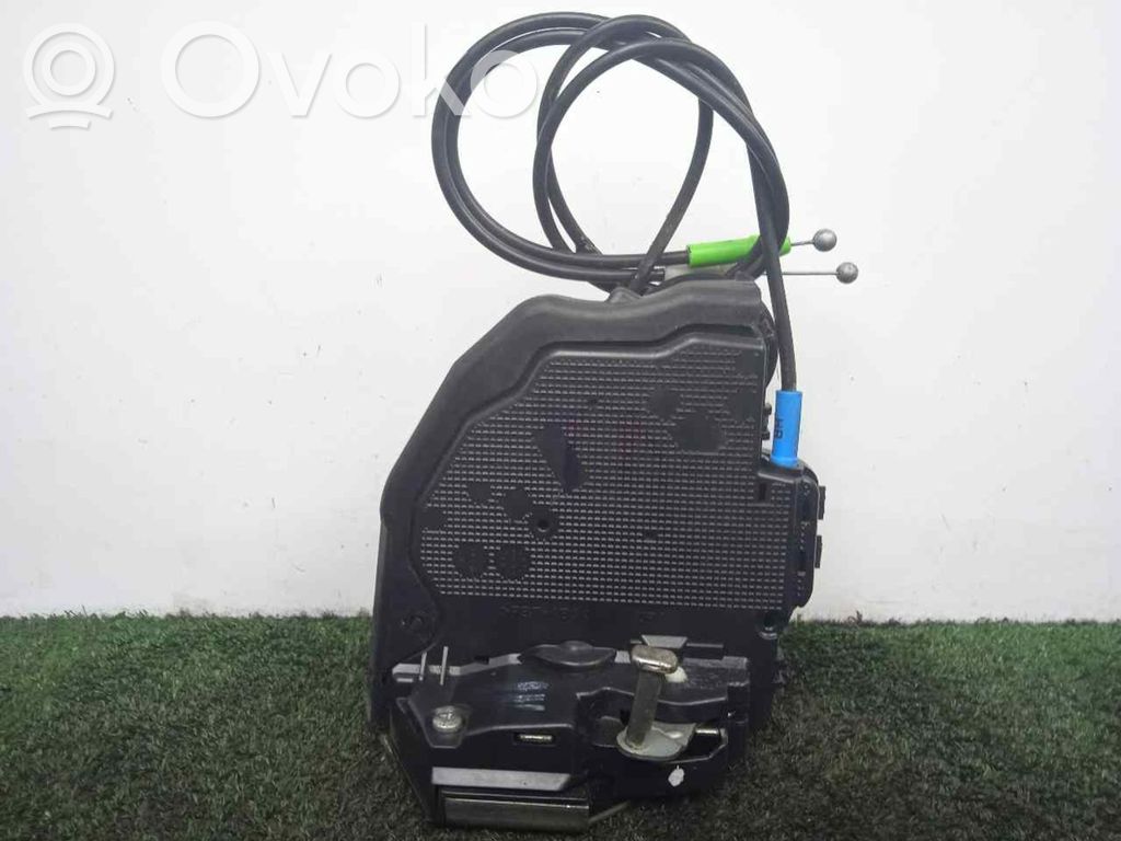 Toyota Auris 150 Rear door lock 