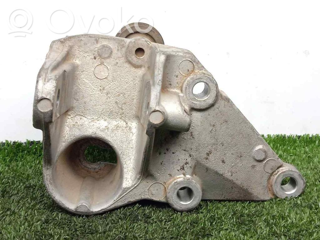 Engine mount bracket   9631853680
