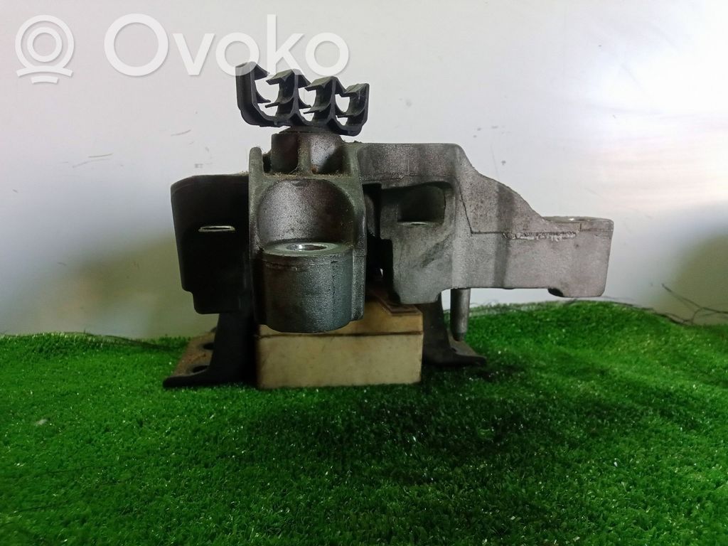 Soporte de montaje del motor   112845638R