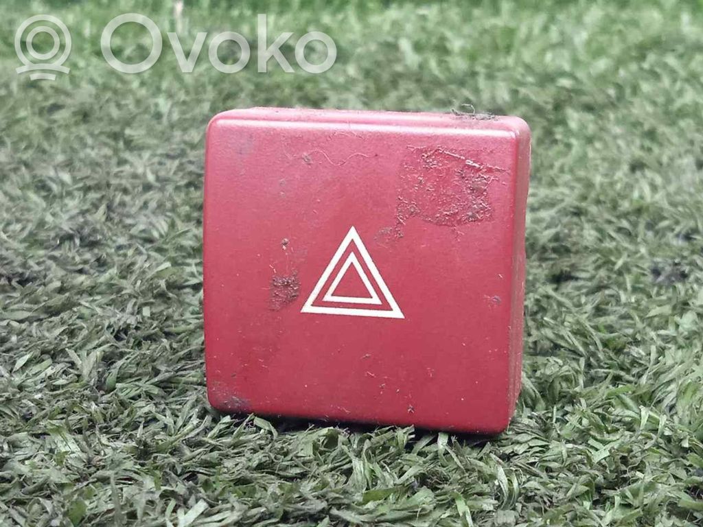 Peugeot Partner Avarinių žibintų jungtukas 