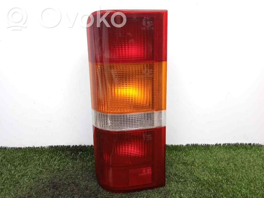 Rear/tail lights   CONTARAS