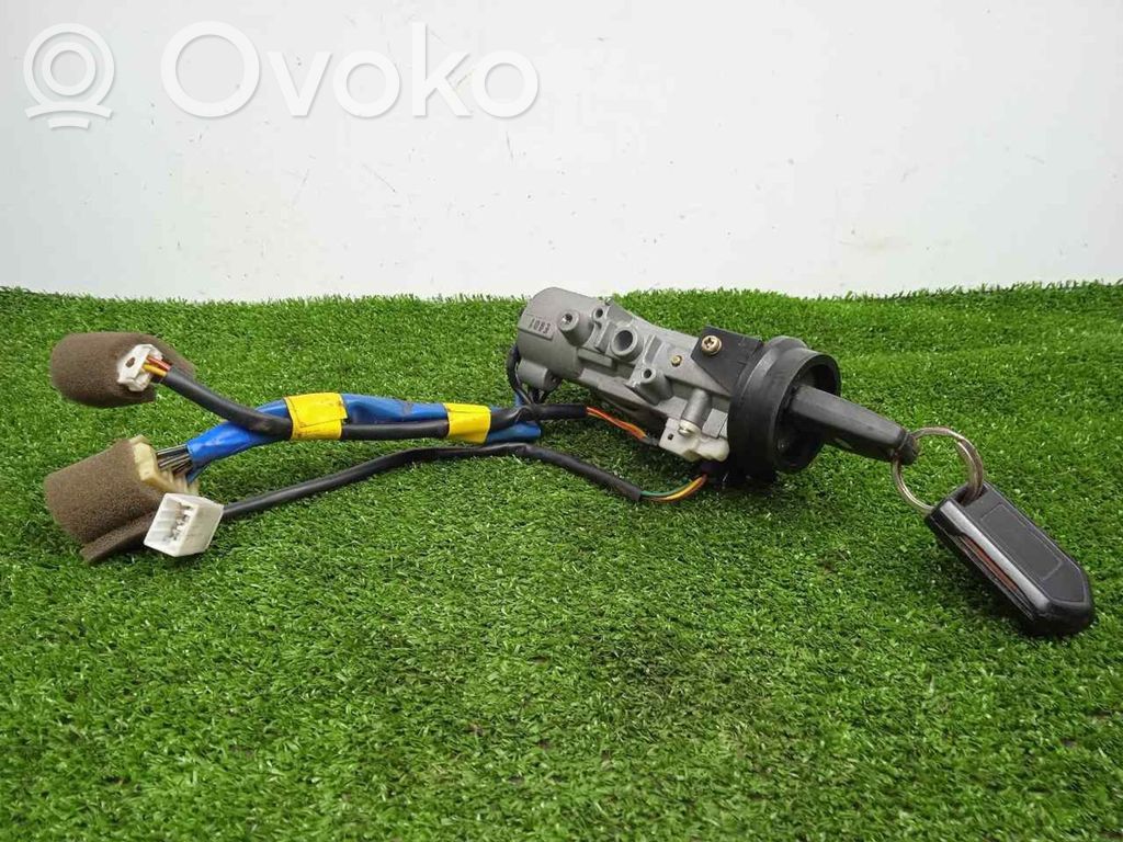 Užvedimo spynelė   3CONECTORES