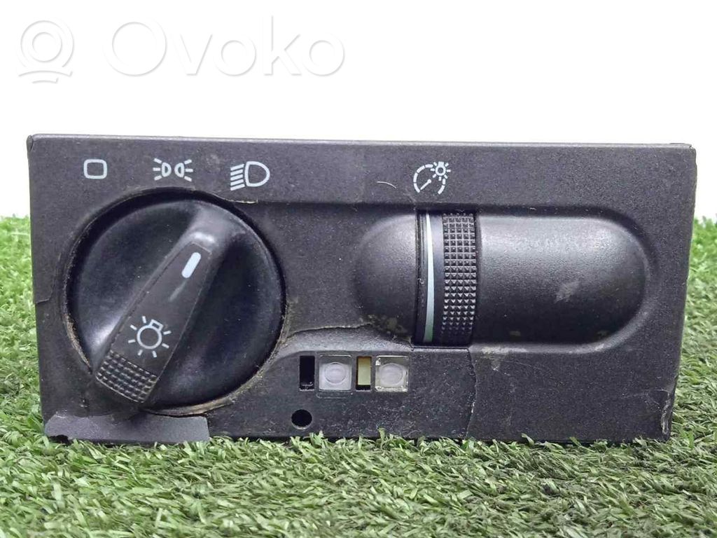 Volkswagen Golf SportWagen Multifunkcinis valdymo jungtukas/ rankenėlė 