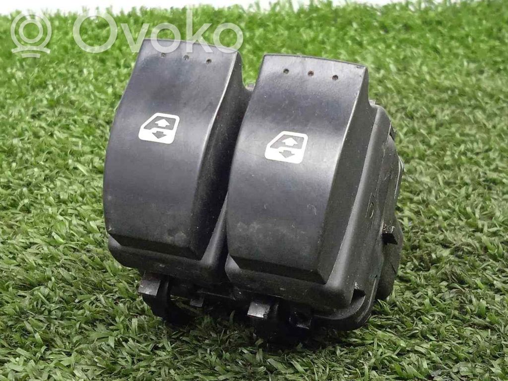 Electric window control switch   SINREFERENCIA,2BOTONES,ENCHUFENEGRO
