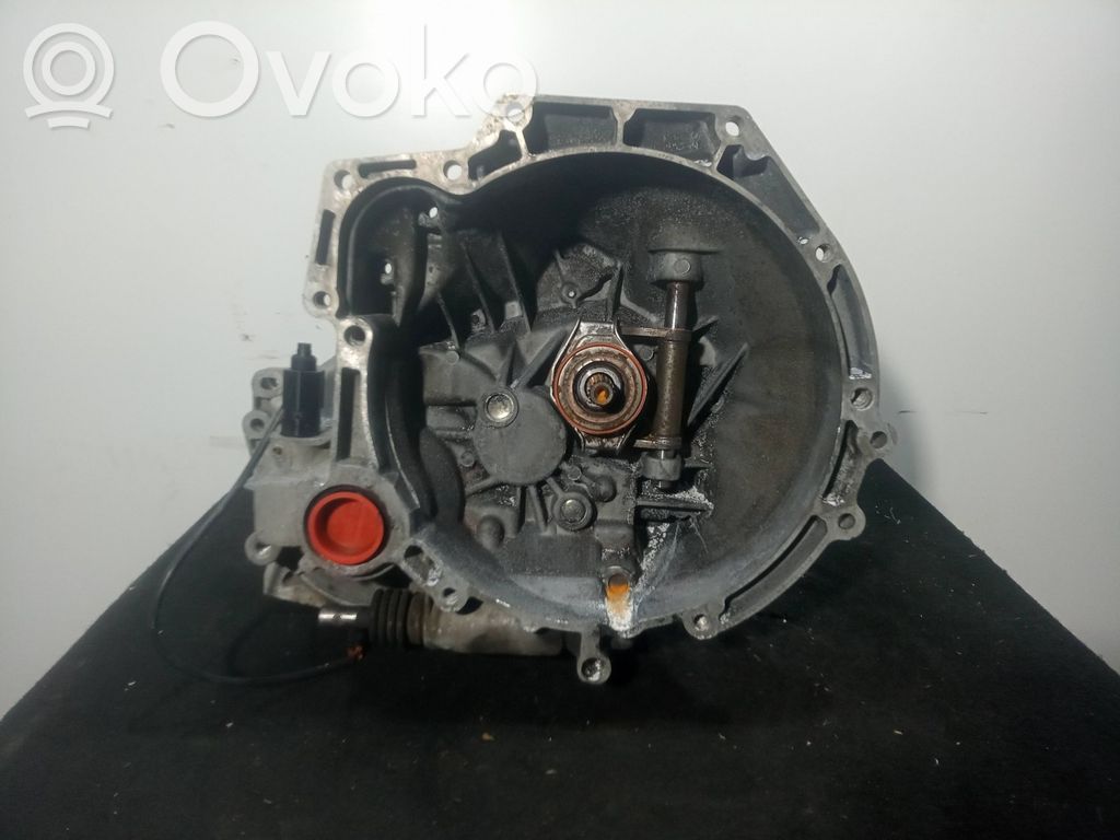 Manual 5 speed gearbox   96WT7002CBD,5VELOCIDADES
