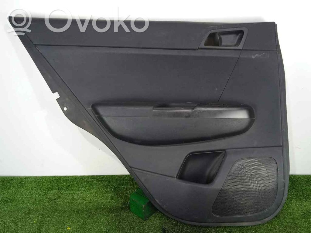 KIA Sportage Boczki / Poszycie drzwi tylnych 