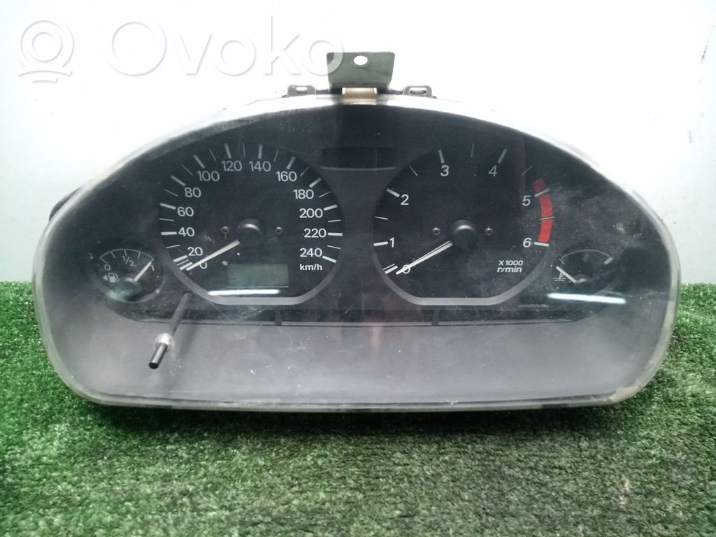 Speedometer (instrument cluster)   MR308409,2CONECTORES