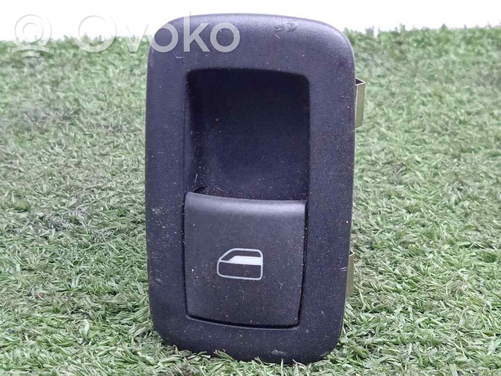 Dodge Nitro Electric window control switch 