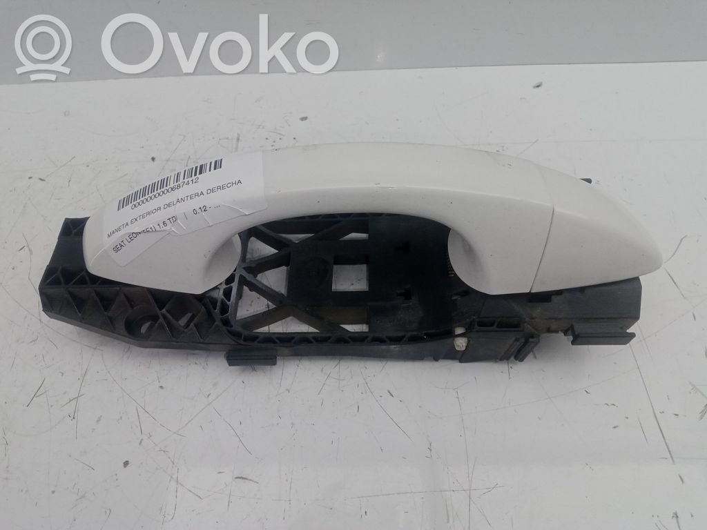 Manecilla externa puerta delantera   5N0839885H