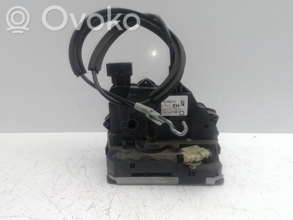 Zamek drzwi przednich   132582742C1639101