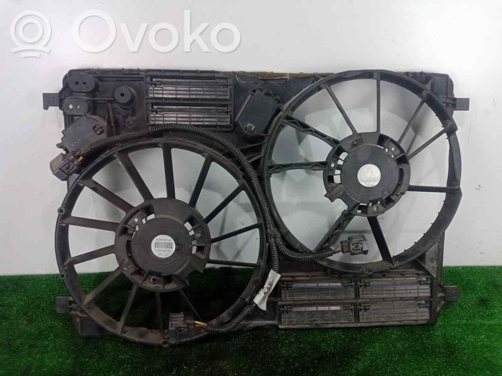Grotelės priekinės   EJ738C607AE