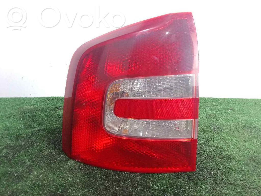 Skoda Octavia Mk2 (1Z) Luz trasera/de freno 