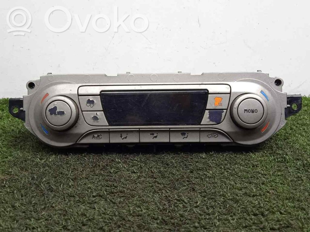 Climate control unit   7M5T18C612CD