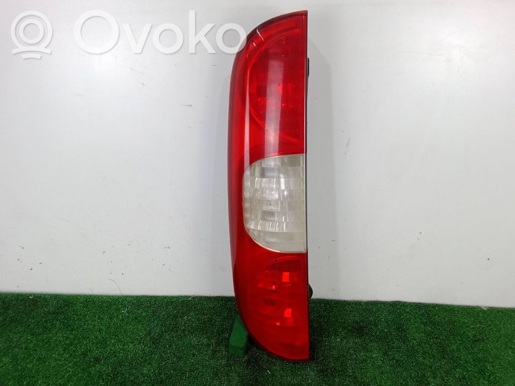 Rear/tail lights   DOBLEPUERTASMAKO,0610