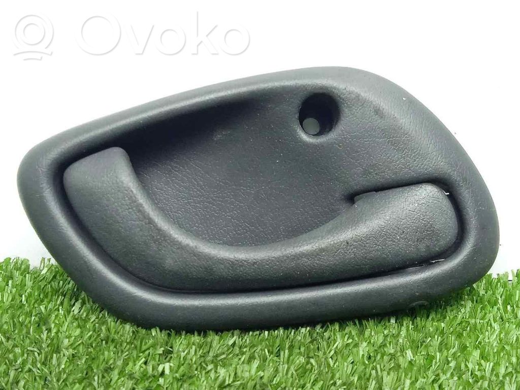Suzuki Jimny Klamka wewnętrzna drzwi przednich 