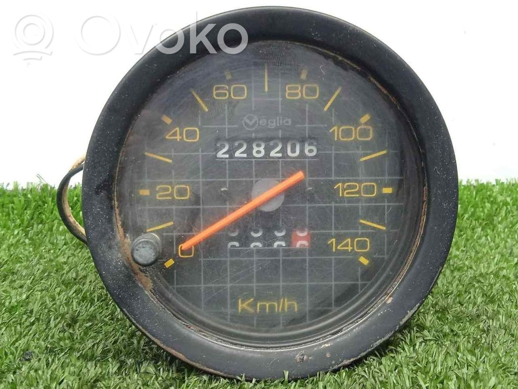 Nissan Trade Uhr 