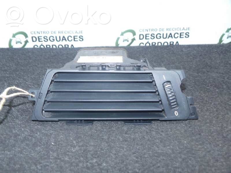 Rejilla de ventilación central del panel   6422692263409