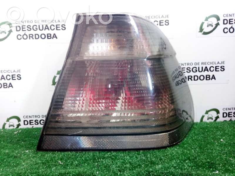 Rear/tail lights   014441906R,5PUERTASLUCID