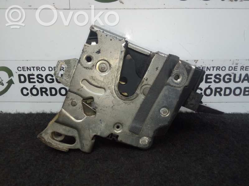 Cerradura de puerta delantera