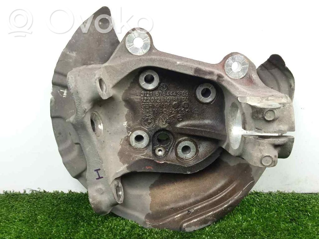 BMW 3 E46 Front wheel hub spindle knuckle 