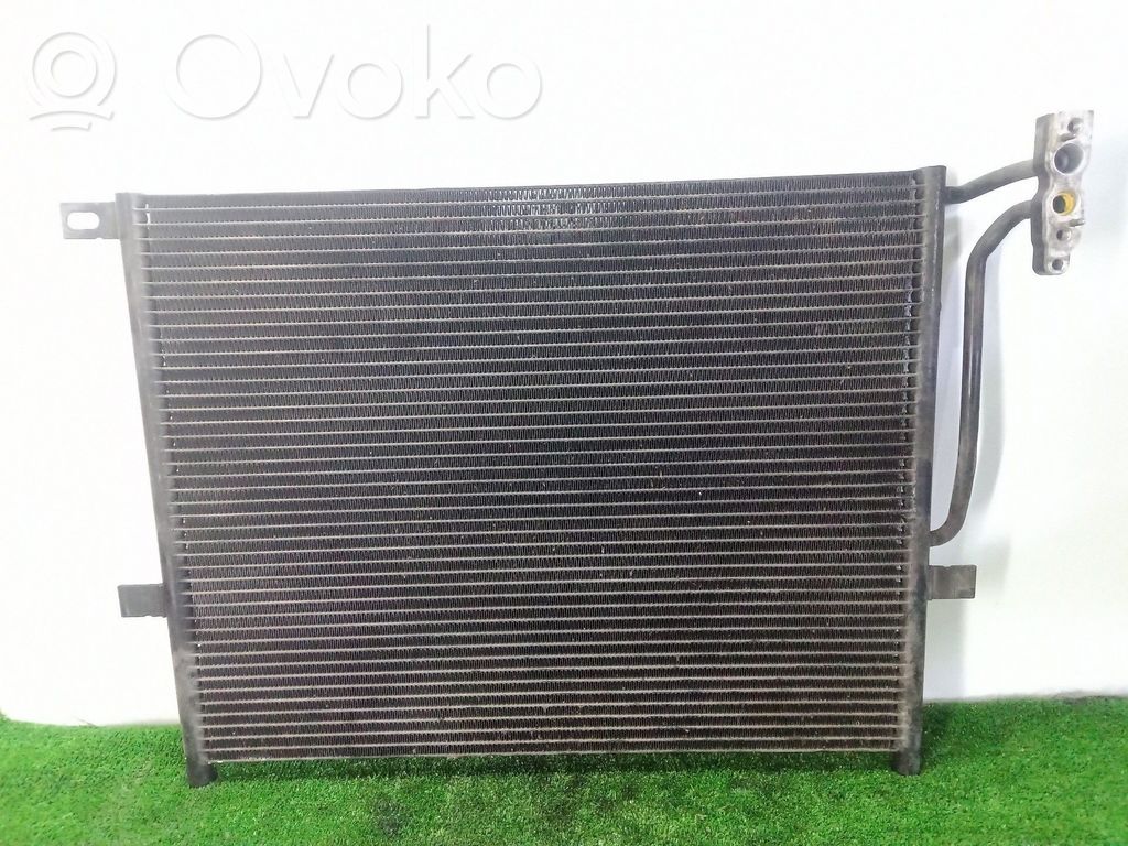 Radiatore di raffreddamento A/C (condensatore)