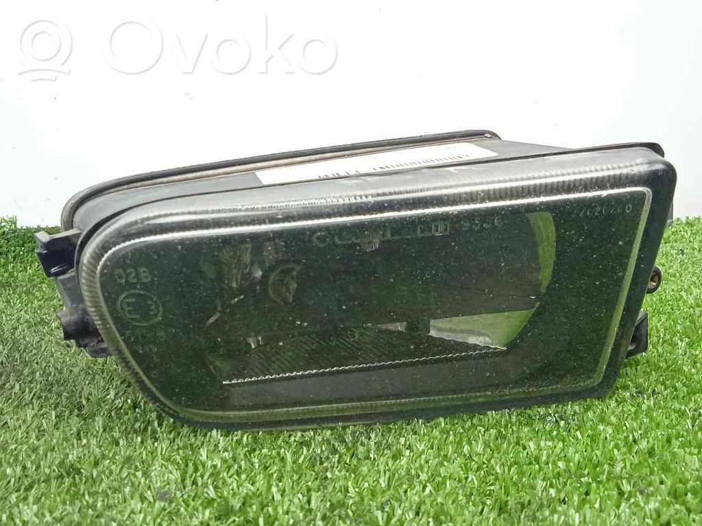 Miglas lukturis priekšā   37020999