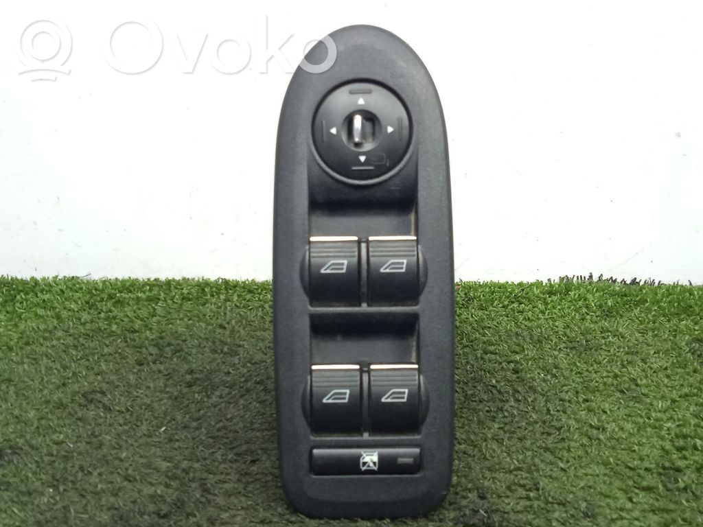 Ford Focus Interruttore di regolazione dell’illuminazione del quadro 