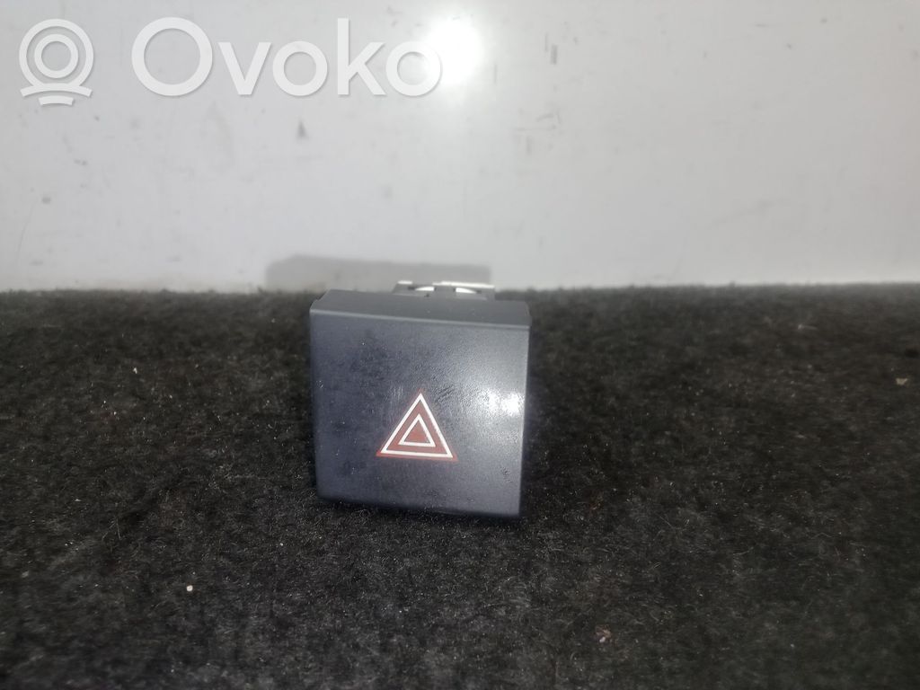 Botón interruptor de luz de peligro   96662380ZE