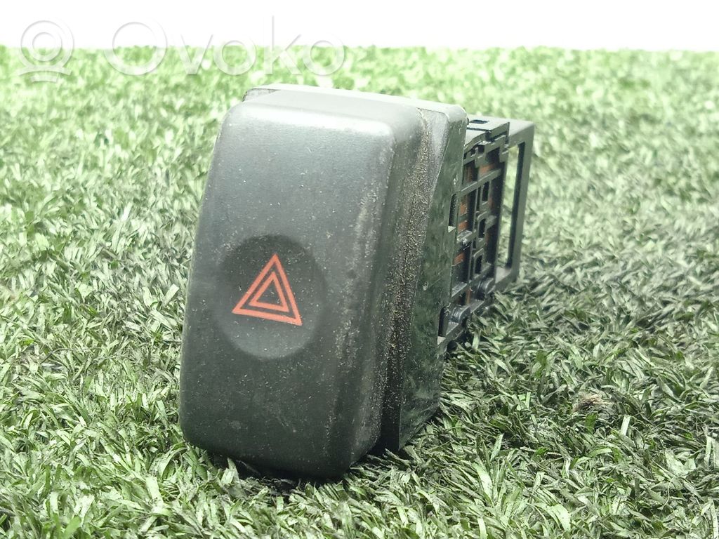 Botón interruptor de luz de peligro   8PINES