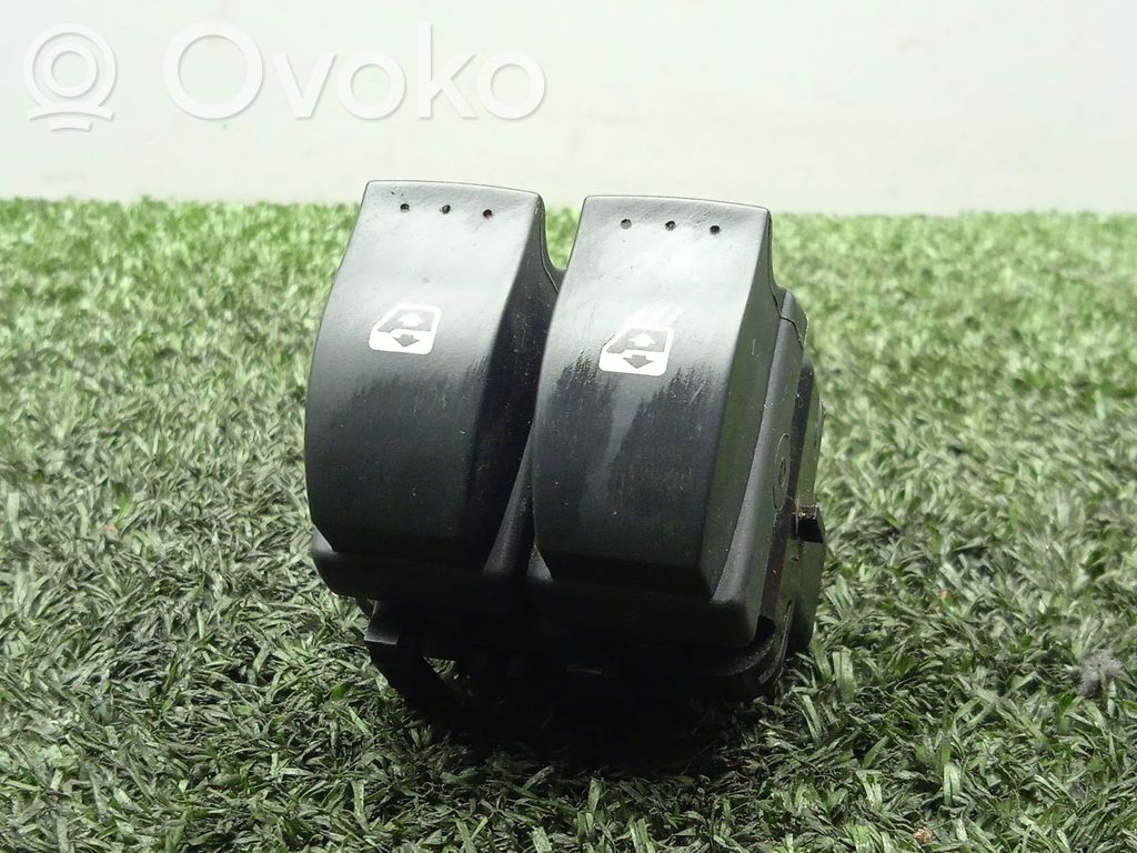 Renault Clio II Electric window control switch 