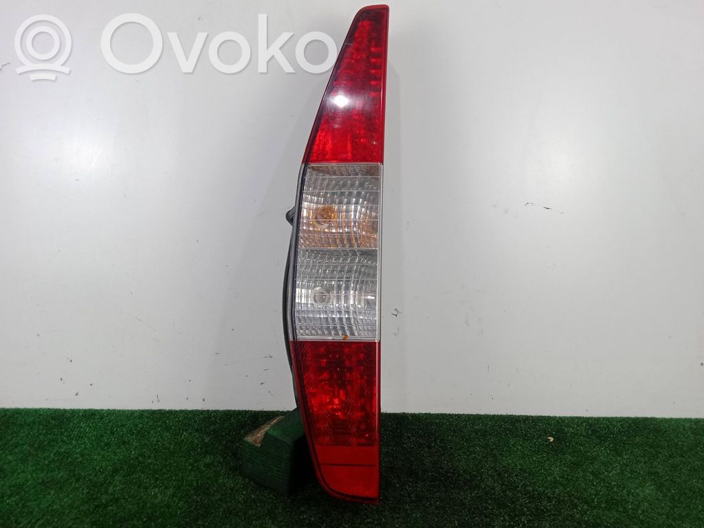 Lampa tylna   040610999000ST610,DOBLEPUERTAS,01066PINES
