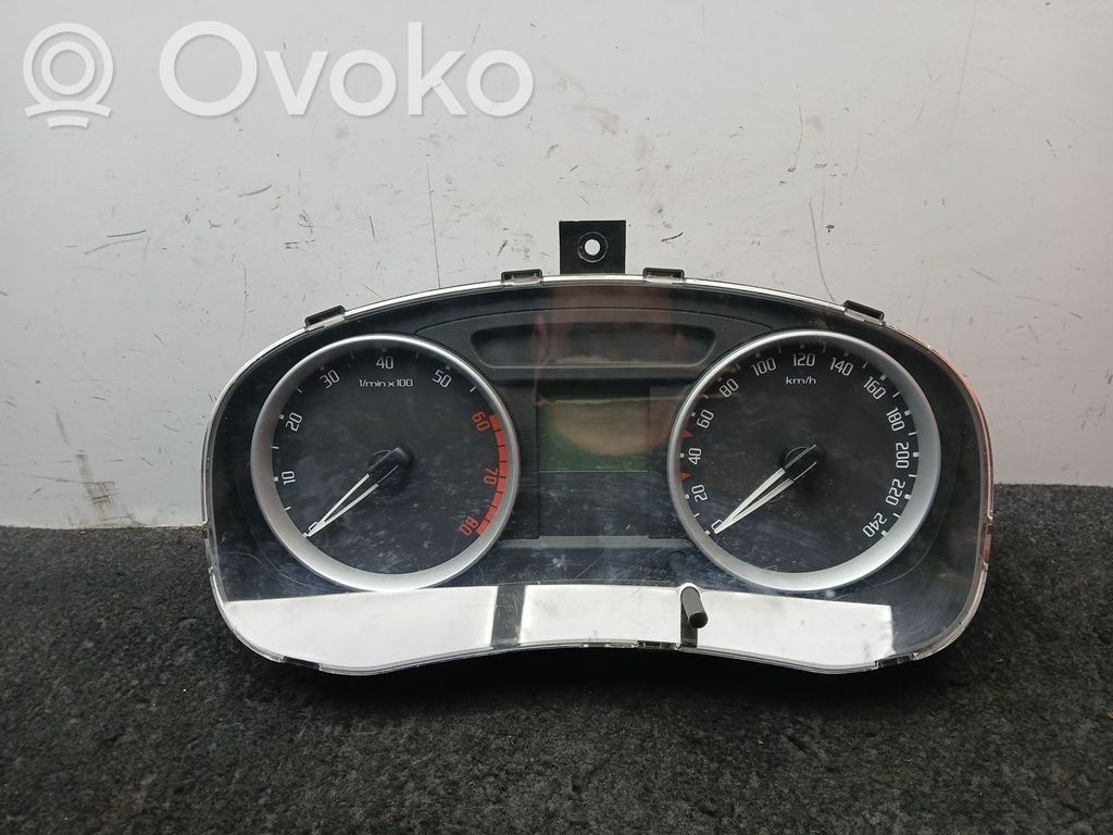 Skoda Fabia Mk1 (6Y) Geschwindigkeitsmesser Cockpit 