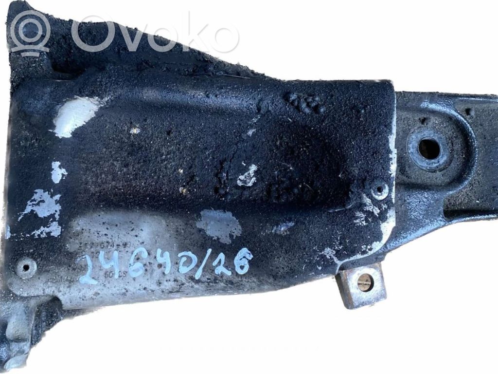BMW 5 E60 E61 Engine mounting bracket 