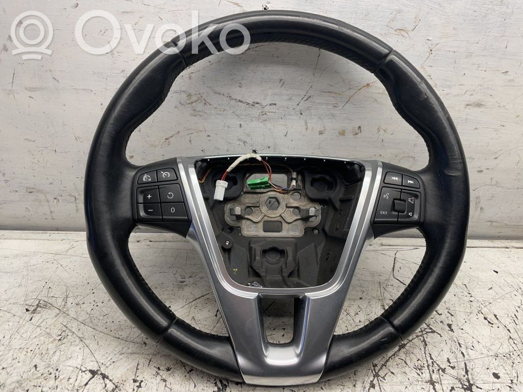 Ohjauspyörä   31250592,34110217,021113050251