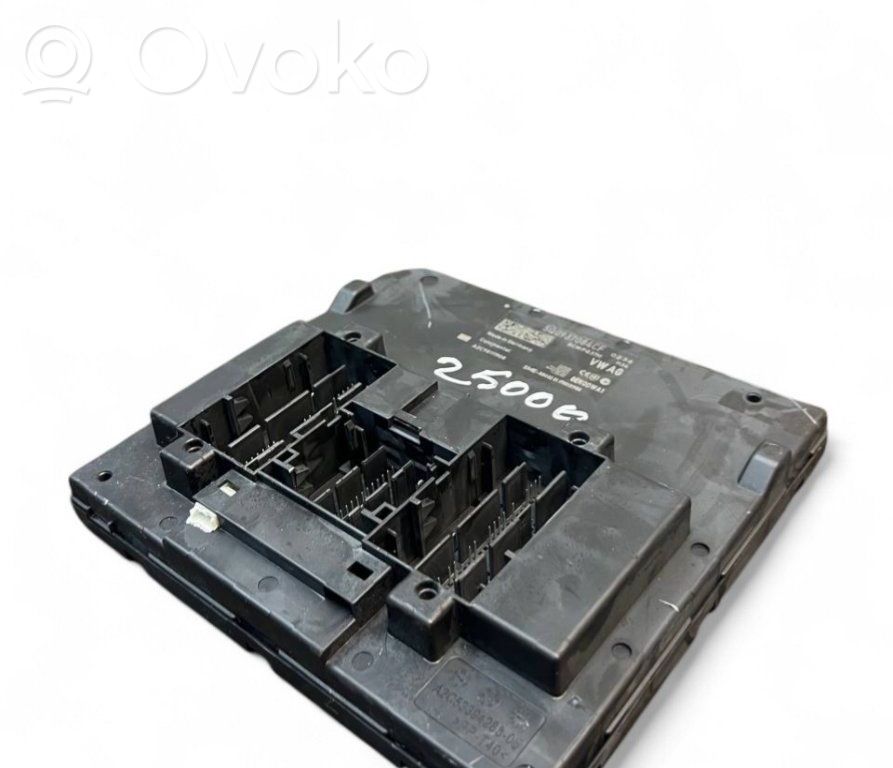 Volkswagen Tiguan Central body control module 