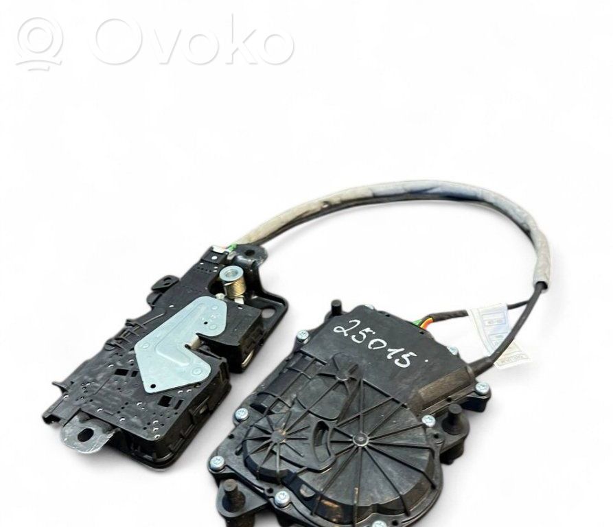 BMW 5 G30 G31 G38 Zamek klapy tylnej / bagażnika 