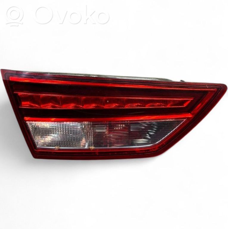 Seat Leon (5F) Galinis žibintas dangtyje 