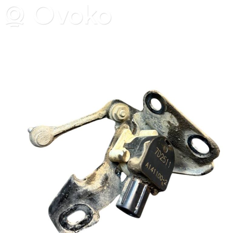 Mitsubishi Outlander Air suspension front height level sensor 