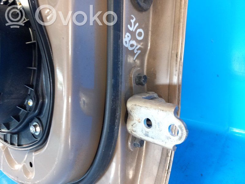 KIA Soul Front door lower hinge 