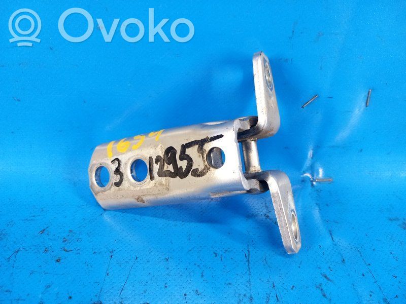 Mitsubishi Outlander Front door hinge set 