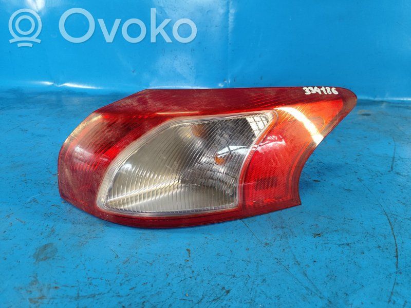 Mitsubishi Lancer VIII Takatavaratilan sisävalo 